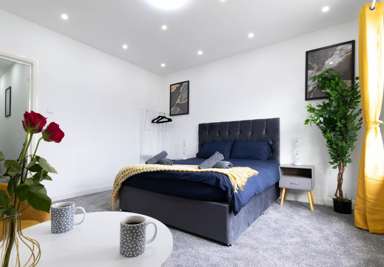 Open Mind Property - 6 Luxury Bedrooms With Free Parking Portsmouth Extérieur photo